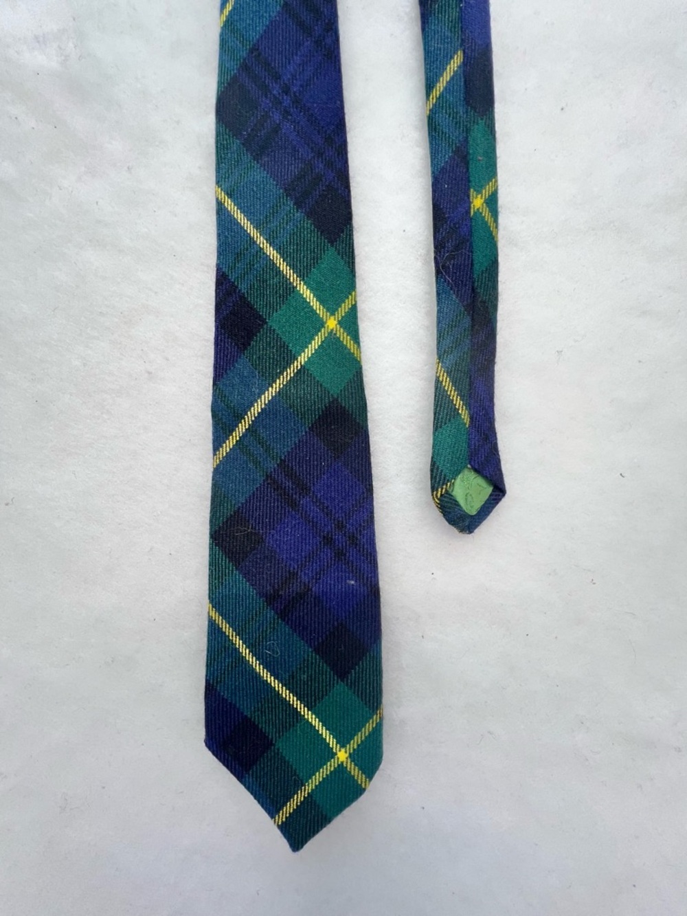 Lochcarron of Scotland Mens Gordon Clan Blue/Green Tartan Wool Neck Tie